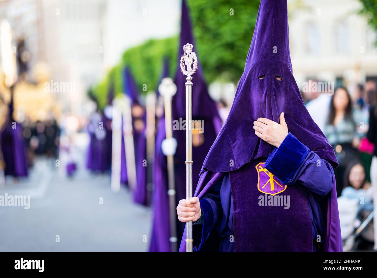 Nazarenos von Badajoz' Heilige Woche-Prozession Stockfoto