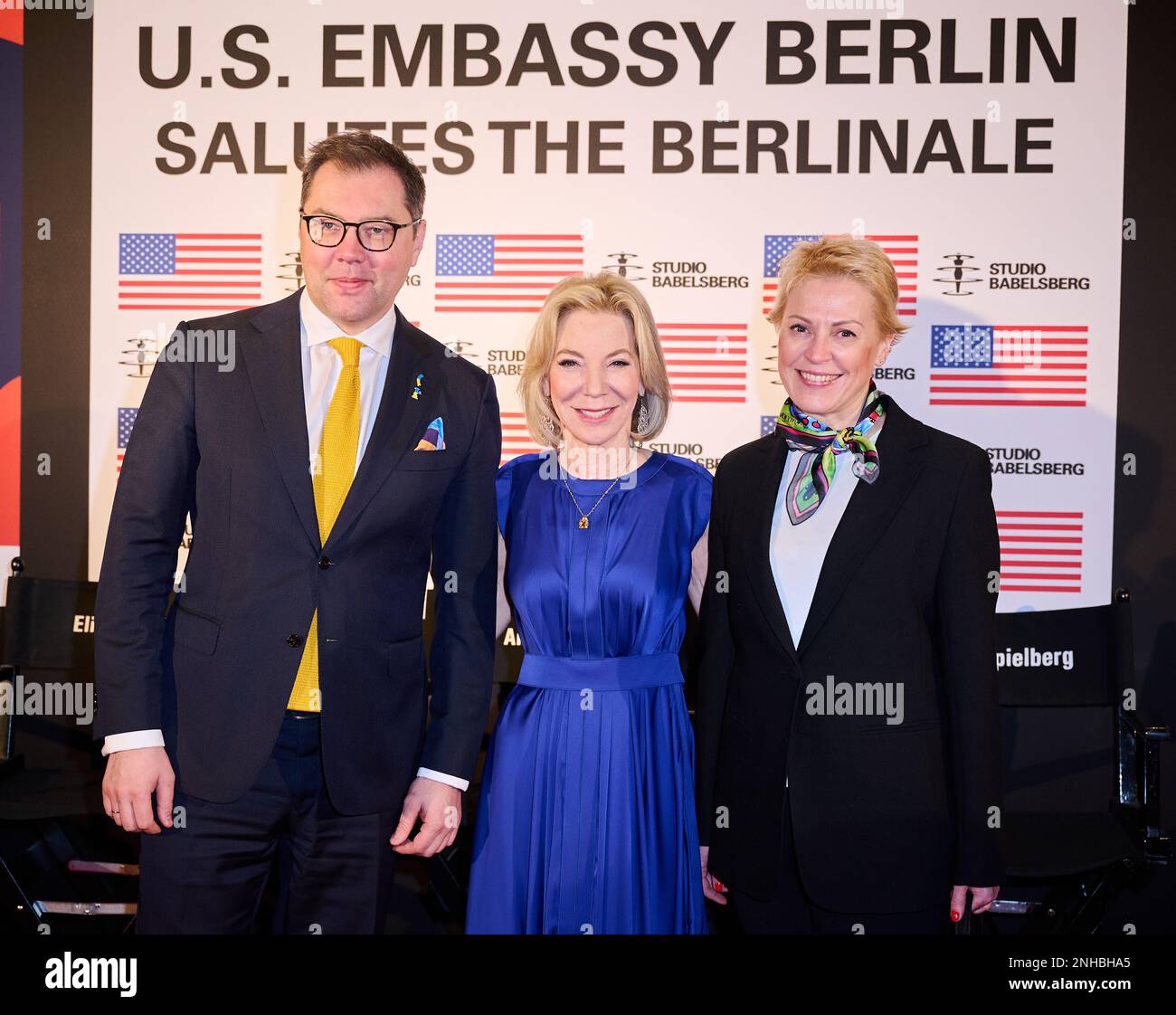Berlin, Deutschland. 21. Februar 2023. Oleksii Makeiev (lr