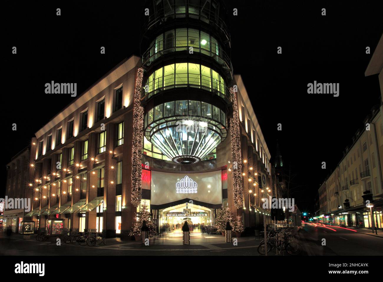 Einkaufspassage zeigt im Zentrum Stadt Shadowplatz, Düsseldorf City Nord-Rhein-Westfalen, Deutschland, Europa Stockfoto
