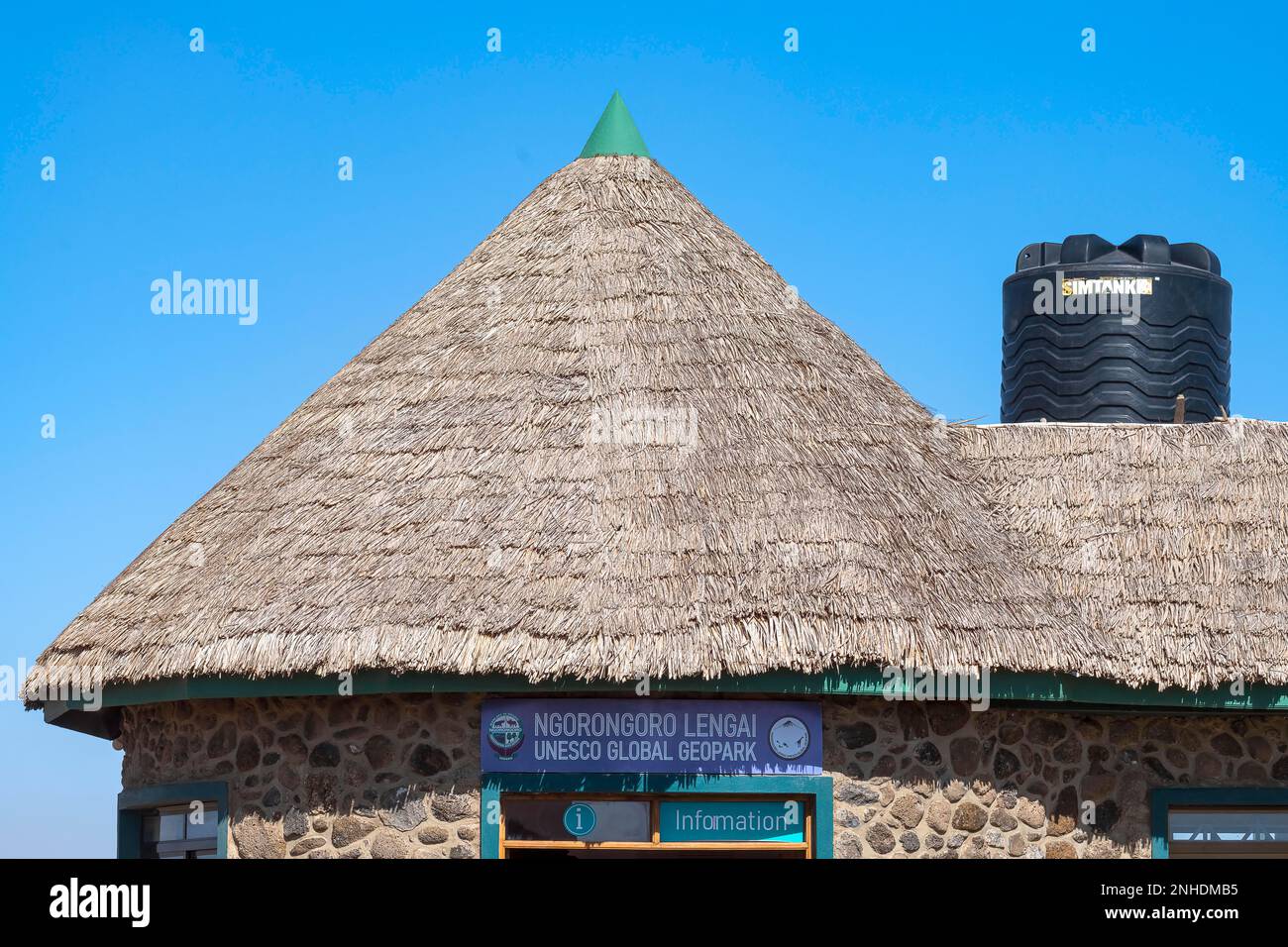 Gebäude am Eingang, Ngorongoro Conservation Area, Tansania Stockfoto