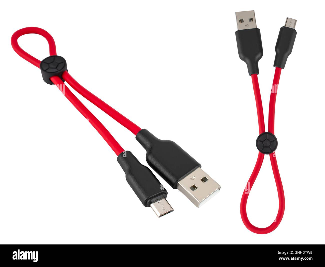 Kabel mit USB-Anschluss, Micro-USB auf weißem Hintergrund Stockfoto