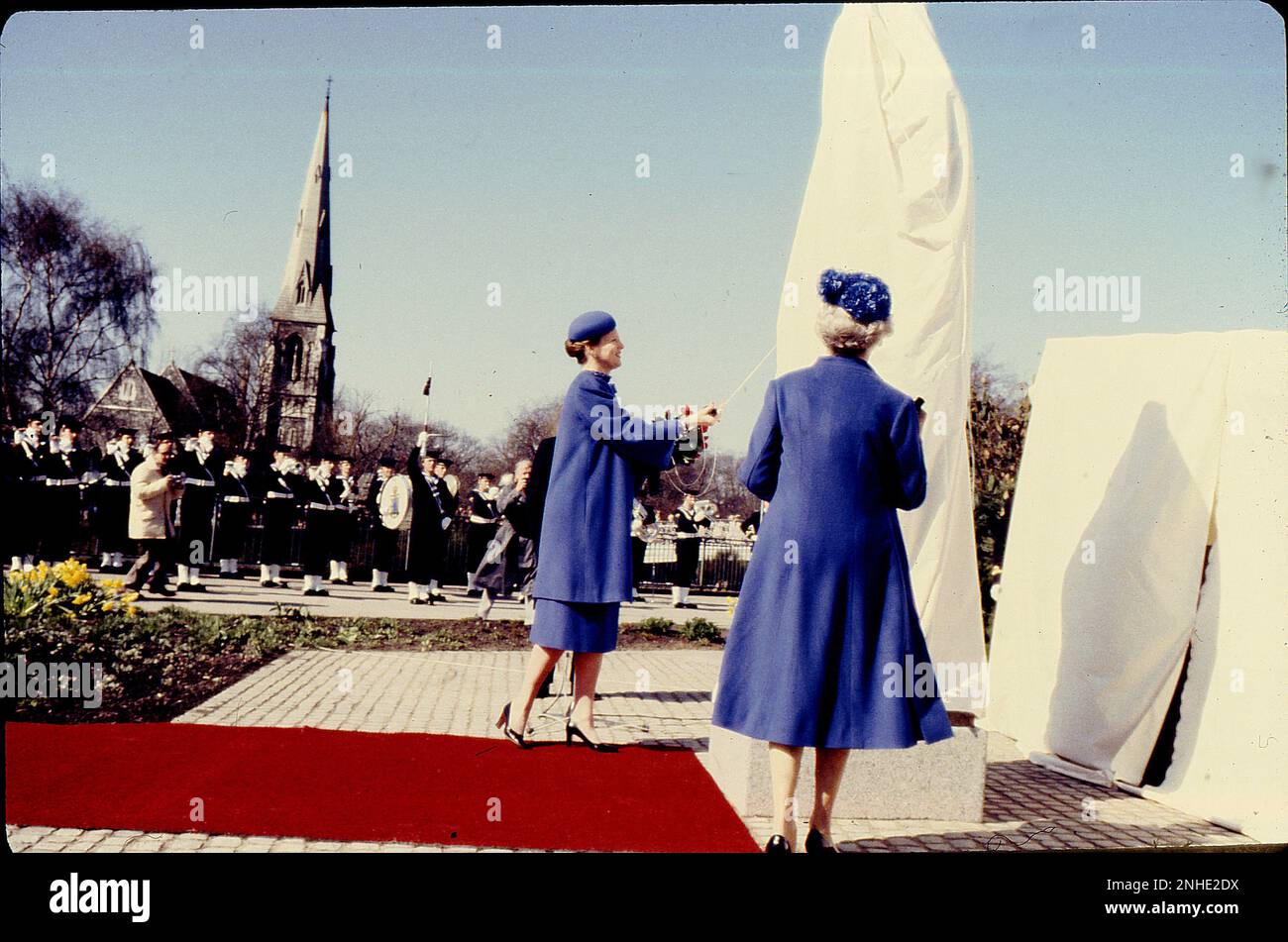 Kopenhagen/Dänemark 20der 1982. april   .das Statut des Königs Frederiks 1X wurde von der Königin Magreth und Königin Ingrid an der Langeline im danbischen Kapital enthüllt ( Korrektur von Datum und tex ) (Foto.Francis Joseph Dean / Deanpictures. Stockfoto