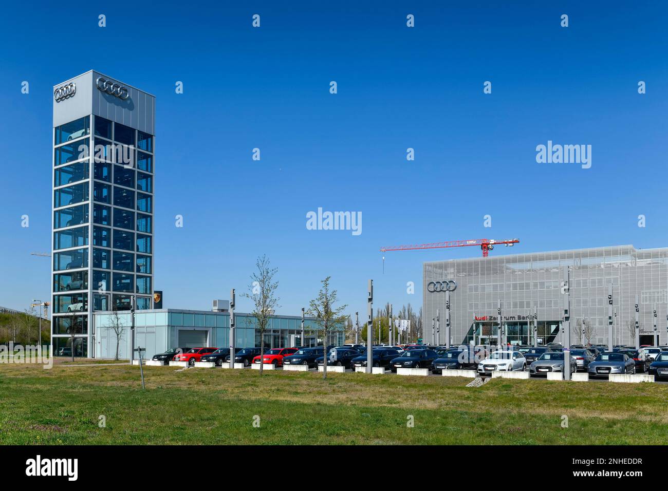 Audi Center, Rudower Chaussee, Adlershof, Treptow-Koepenick, Berlin, Deutschland Stockfoto