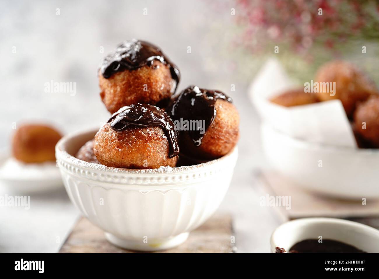 Hausgemachte Ricotta-Donuts oder Donuts, selektiver Fokus Stockfoto