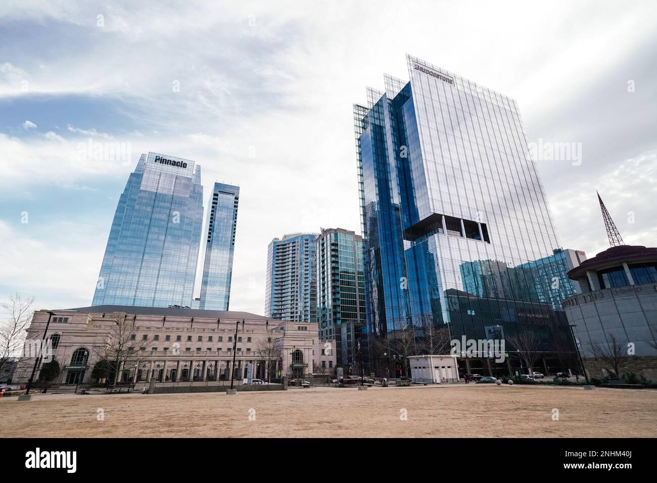 Bürogebäude und Türme im Stadtzentrum von Nashville, Tennessee, USA Stockfoto