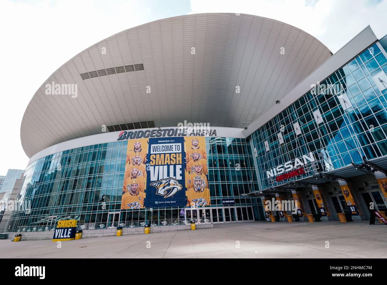 Die Bridgestone Arena ist die Heimat der NHL Nashville Predators und richtet auch andere Sportveranstaltungen, Shows und Konzerte aus Stockfoto