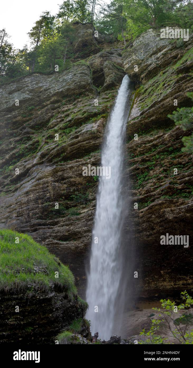 Wasserfall Pericnik Falls (Slap Pericnik) im Triglav Nationalpark, Slowenien. Stockfoto
