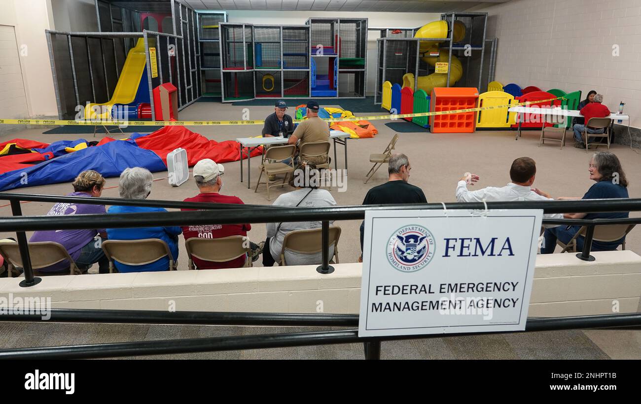 Leburn, Kentucky 1. August 2022 – das FEMA Registration Center ist im Knott County Sportsplex geöffnet, um Überlebenden bei der Beantragung von Bundesunterstützung zu helfen und Informationen über Wiederherstellungsressourcen bereitzustellen. Robert Kaufmann/FEMA Stockfoto