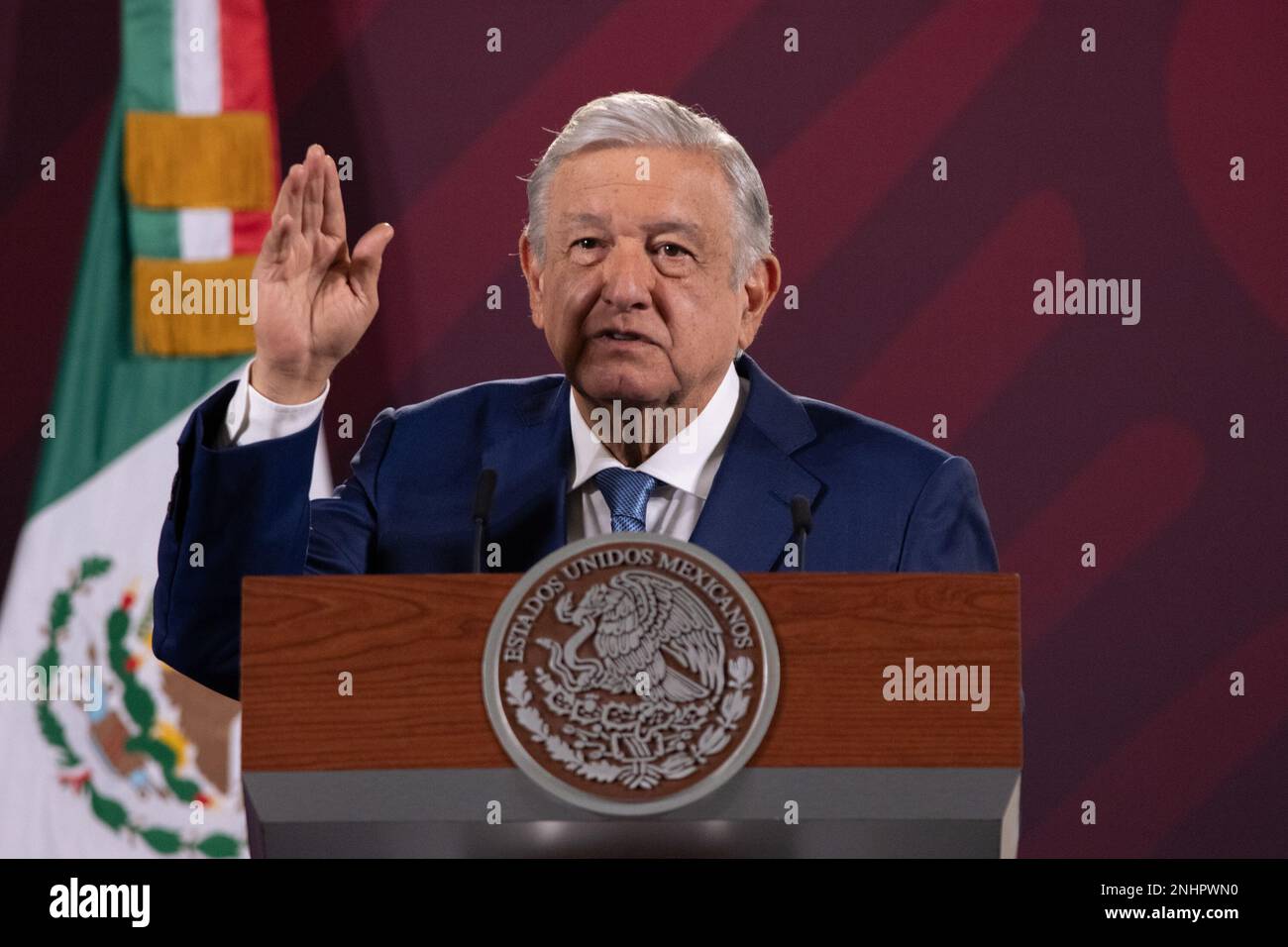 Mexiko-Stadt, Mexiko. 21. Februar 2023. Heute hielt der mexikanische Präsident Andrés Manuel LÃ³pez Obrador seine Vormittagskonferenz ab, auf der er unter anderem über den Prozess von Genaro GarcÃ-a Luna, den ehemaligen Minister für öffentliche Sicherheit zwischen 2006 und 2012, sprach. Am 21. Februar 2023 in Mexiko-Stadt. (Kreditbild: © Alex Dalton/Eyepix via ZUMA Press Wire) NUR ZUR REDAKTIONELLEN VERWENDUNG! Nicht für den kommerziellen GEBRAUCH! Kredit: ZUMA Press, Inc./Alamy Live News Stockfoto