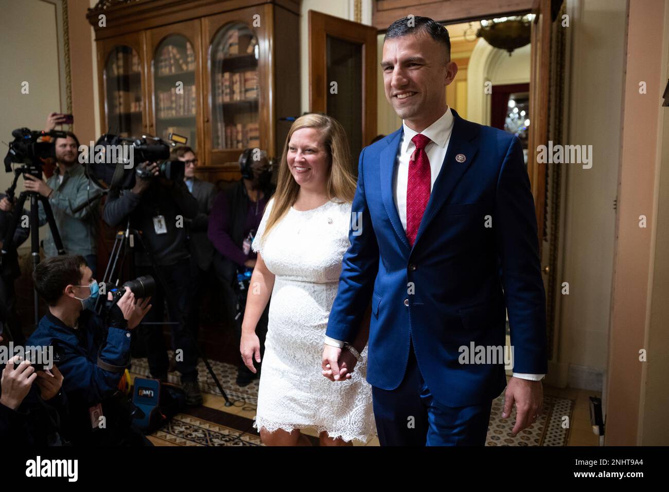 Representative-elect Rudy Yakym (R-Ind.) and his wife, Sallyanne Yakym, are seen at the U.S. Capitol Nov. 14, 2022. (Francis Chung/POLITICO via AP Images) Stockfoto