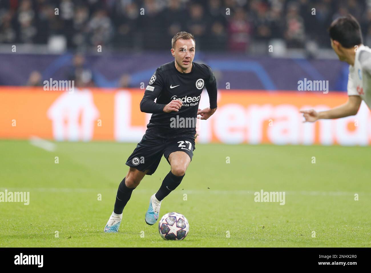 Mario Gotze (Frankfurt), 21. FEBRUAR 2023 - Fußball / Fußball : UEFA Champions League-Runde mit 16 1. Beinen zwischen Eintracht Frankfurt 0-2 SSC Neapel im Frankfurter Stadion. (Foto: Mutsu Kawamori/AFLO) Stockfoto