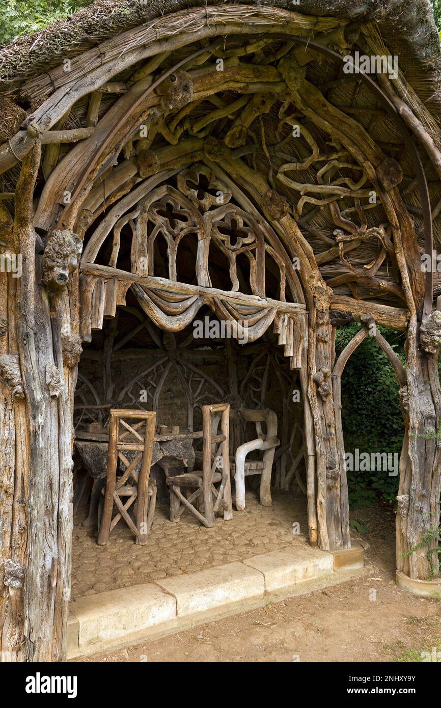 Root and Moss Pavilion House, Belvoir Castle Gardens, Leicestershire Stockfoto