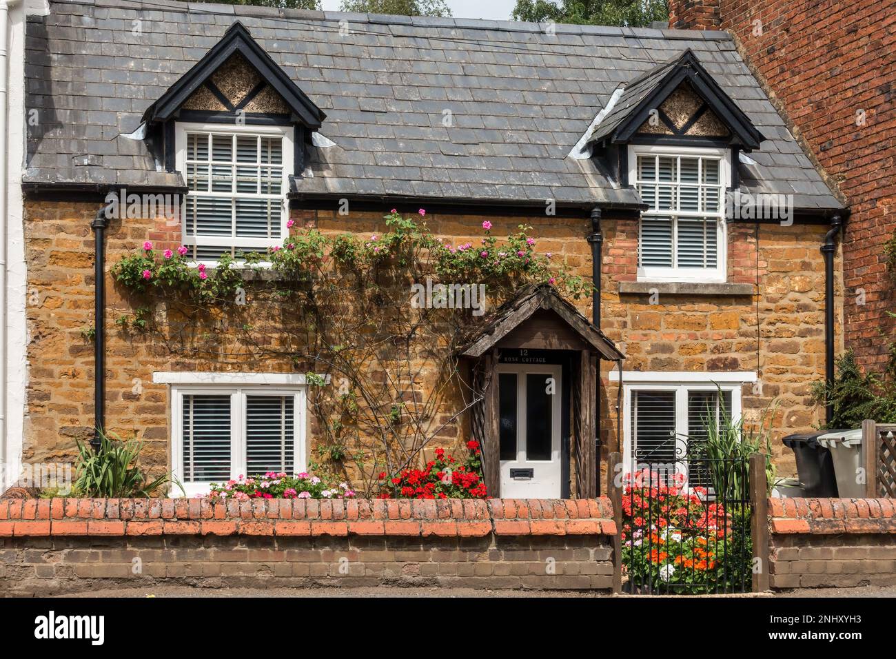 Glebe Cottage, ein hübsches Eisensteinhaus in Uppingham Stockfoto
