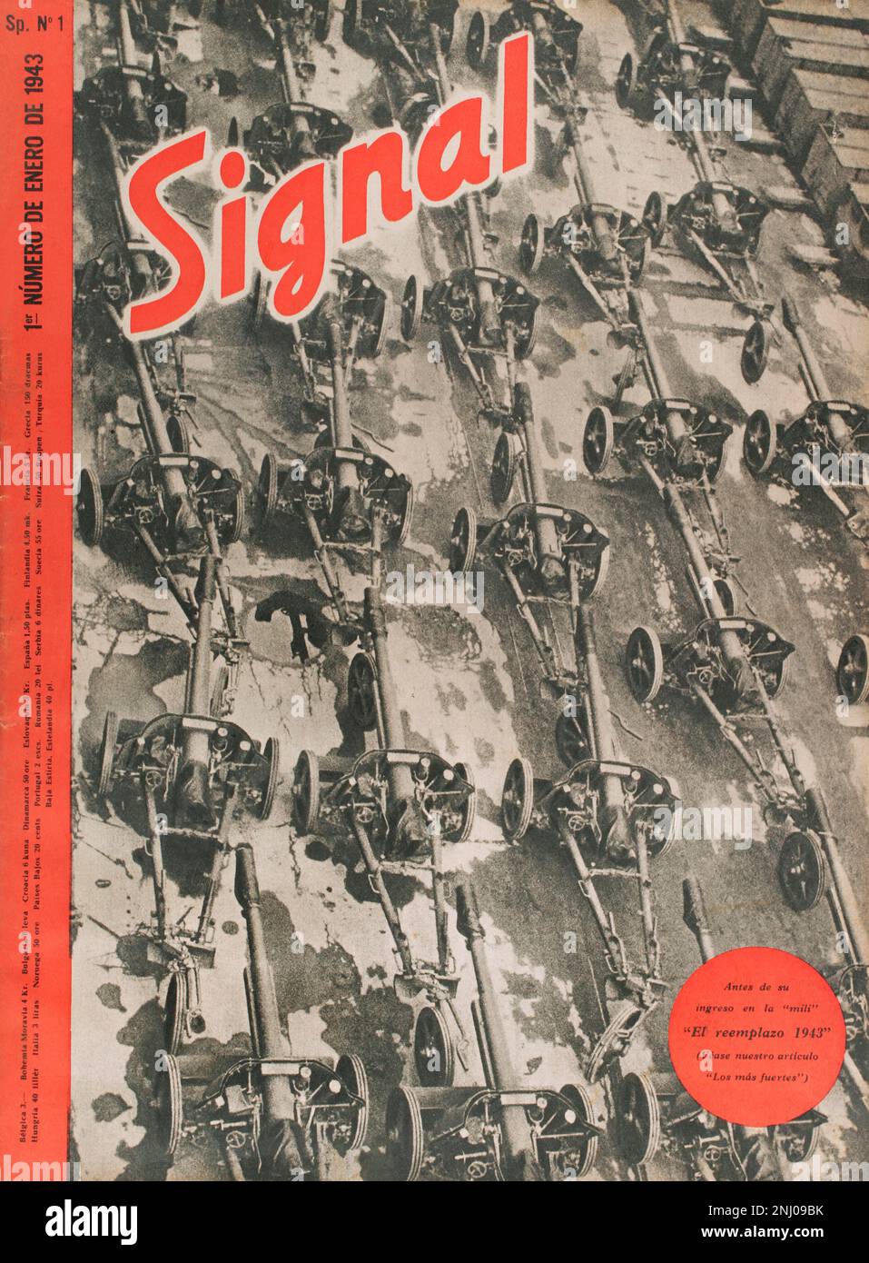 „Signal“-Magazin. Titelseite der Ausgabe Nr. 1 (Januar 1943) der spanischen Ausgabe (SP 1) mit einem Foto von Kanonen. Vor seinem Eintritt in den Militärdienst, die Rekrutierung von 1943. Dieses deutsche Magazin wurde zwischen April 1940 und April 1945 veröffentlicht und war das wichtigste Propagandaorgan der deutschen Armee während des Zweiten Weltkriegs. Stockfoto