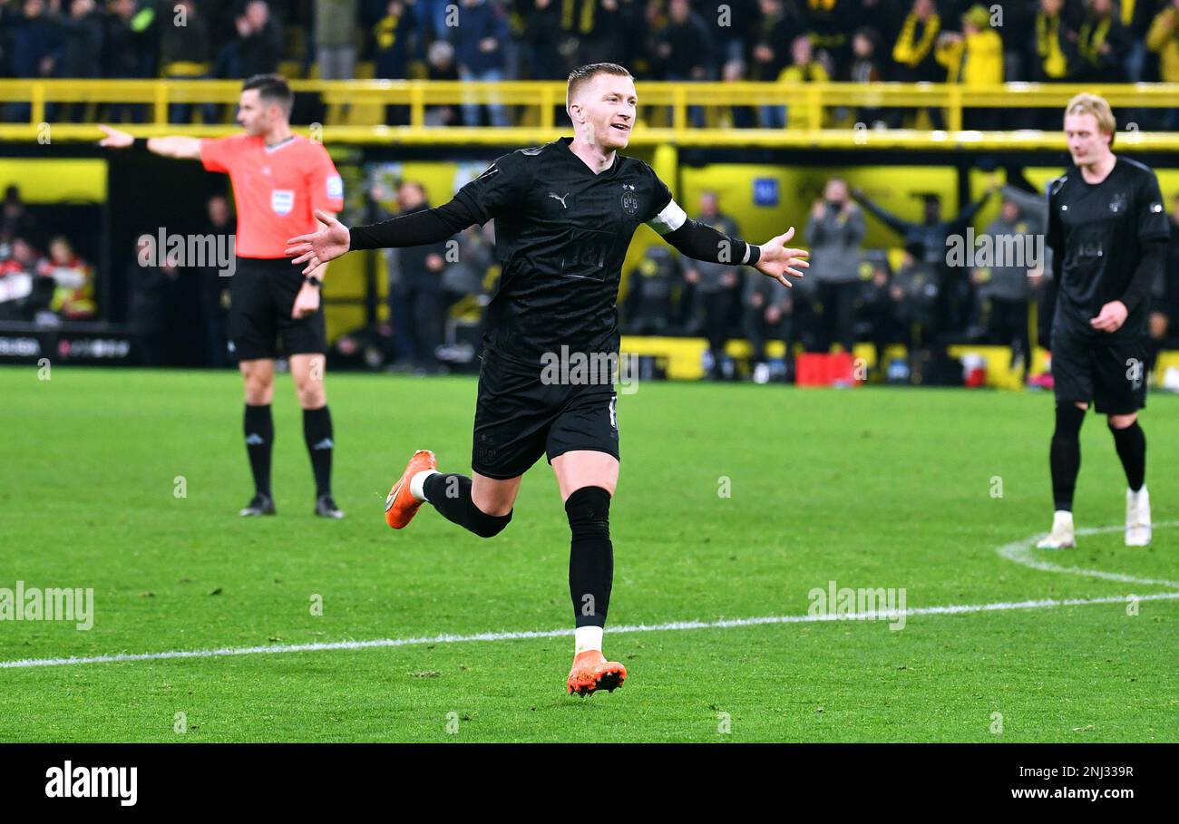 Bundesliga, Signal Iduna Park Dortmund: Borussia Dortmund vs. Hertha BSC Berlin; Marco Reus (BVB) feiert nach dem Tor Stockfoto