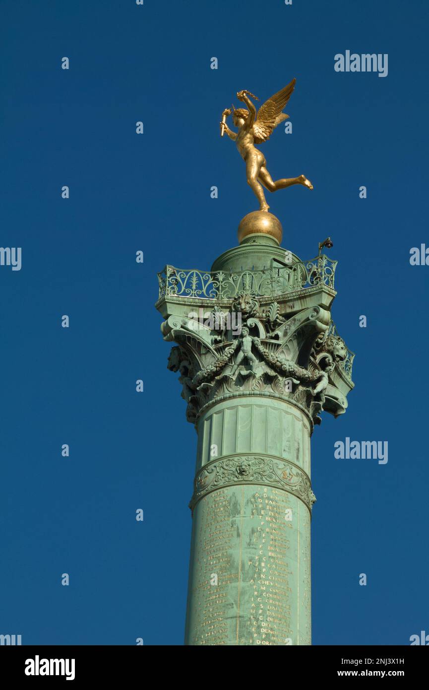 Top of the July Column, Colonne de Juillet, mit goldener vergoldeter Figur, Spirit of Freedom, Place De La Bastille, Paris, Frankreich Stockfoto