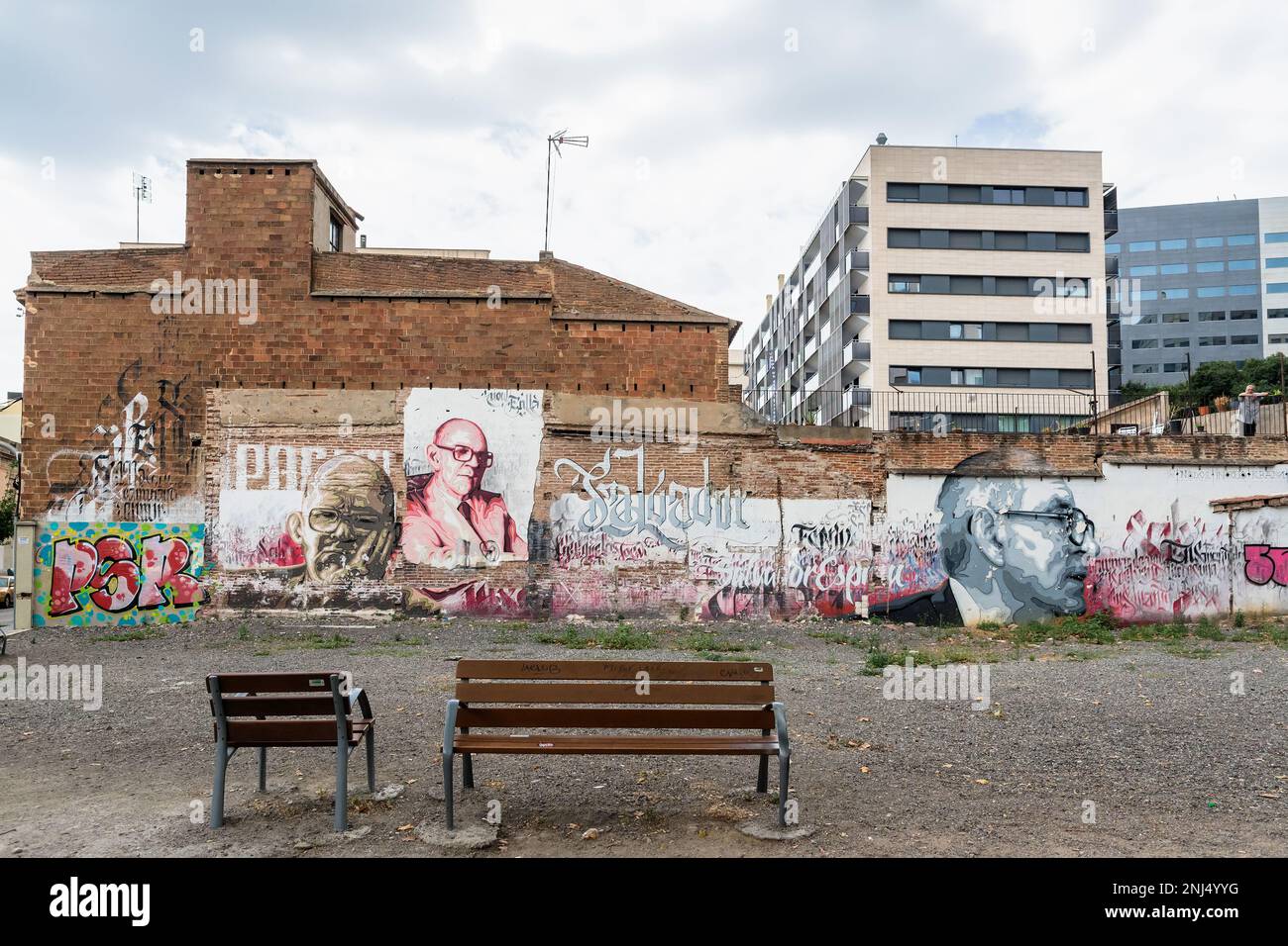 Barcelona, Spanien - 8. Juli 2017: Blick auf die Straße mit urbaner Kunst in der Gegend Les Corts in Barcelona, Spanien. Stockfoto