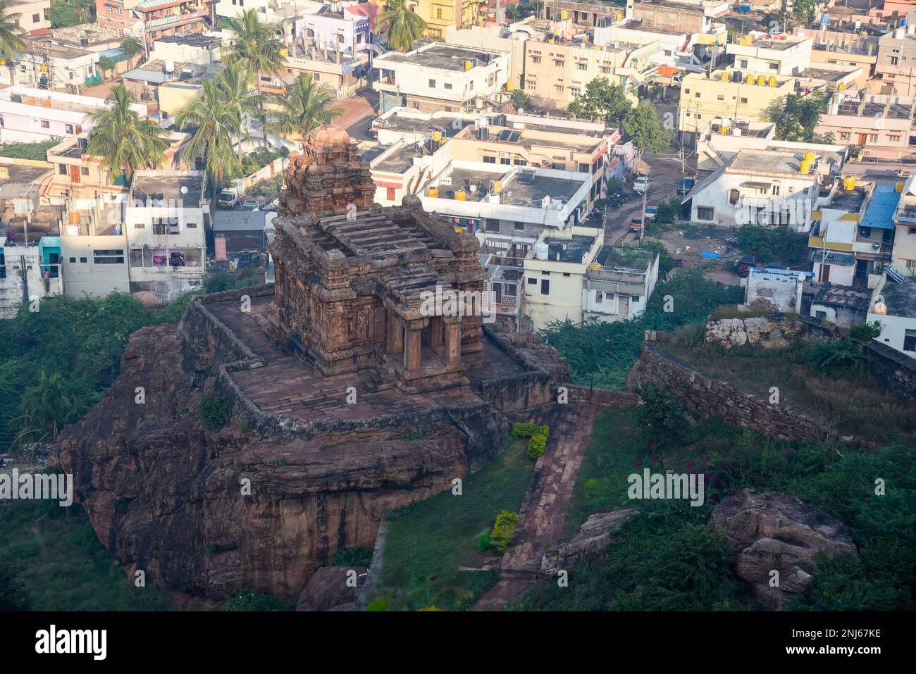 Malegitti Shivalaya Tempel auf dem Hügel, der von den Badami Chalukyas in Badami, Karnataka, Indien, erbaut wurde Stockfoto