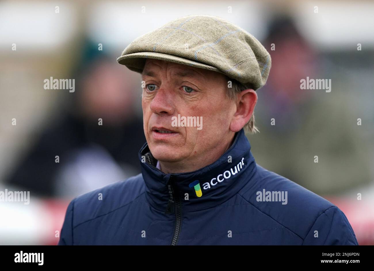 Trainer Warren Greatrex auf der Rennbahn Doncaster, Yorkshire. Bilddatum: Mittwoch, 22. Februar 2023. Stockfoto