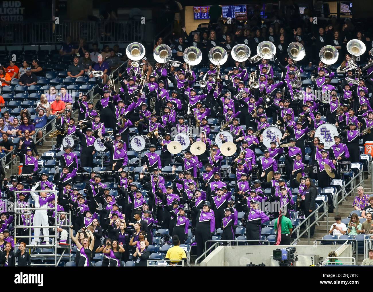 HOUSTON, TX - OCTOBER 01: Stephen F. Austin Lumberjacks marching band plays for fans during the Battle of the Piney Woods college football game between the Stephen F. Austin Lumberjacks and Sam Houston Bearkats on October 1, 2022 at NRG Stadium in Houston, Texas. (Photo by Leslie Plaza Johnson/Icon Sportswire) (Icon Sportswire via AP Images) Stockfoto