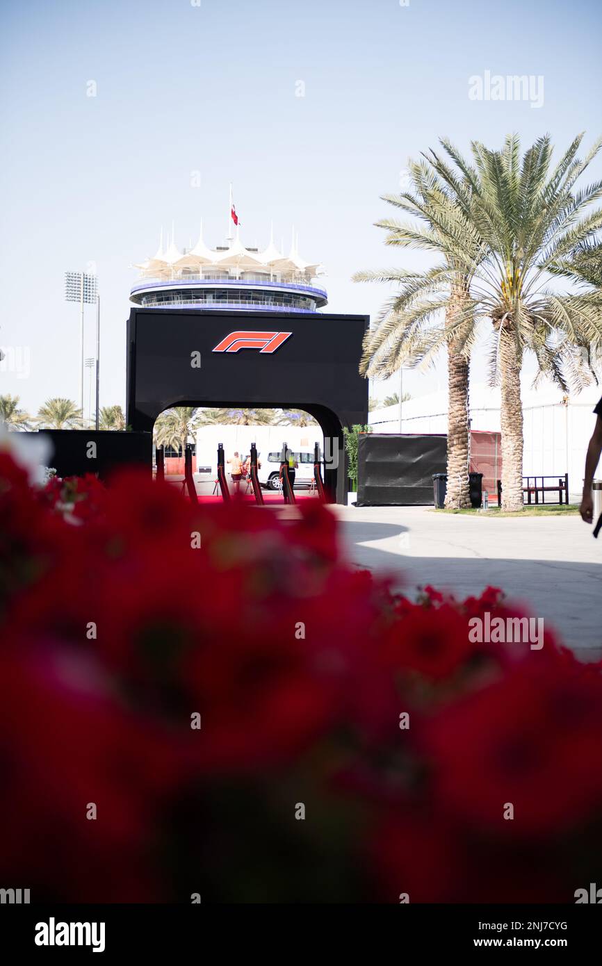 Paddock-Atmosphäre. 22.02.2023. Formula 1 Testing, Sakhir, Bahrain, Preparations. Das Foto sollte wie folgt lauten: XPB/Press Association Images. Stockfoto