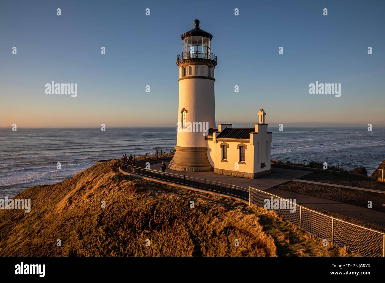 WA23029-00...WASHINGTON - North Point Lighthouse mit Blick auf den Pazifik, 2 Meilen nördlich des Columbia River Eingangs. Stockfoto