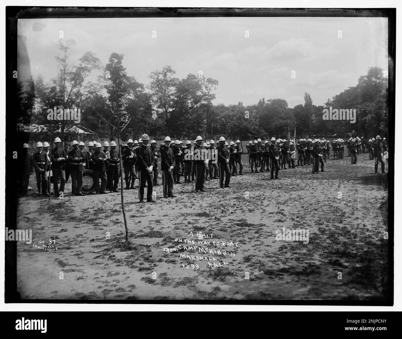 Foto einer Gruppe, die auf dem Weg zu einem Boot Halt macht, aus der Library of Congress Brady-Handy Collection. Stockfoto
