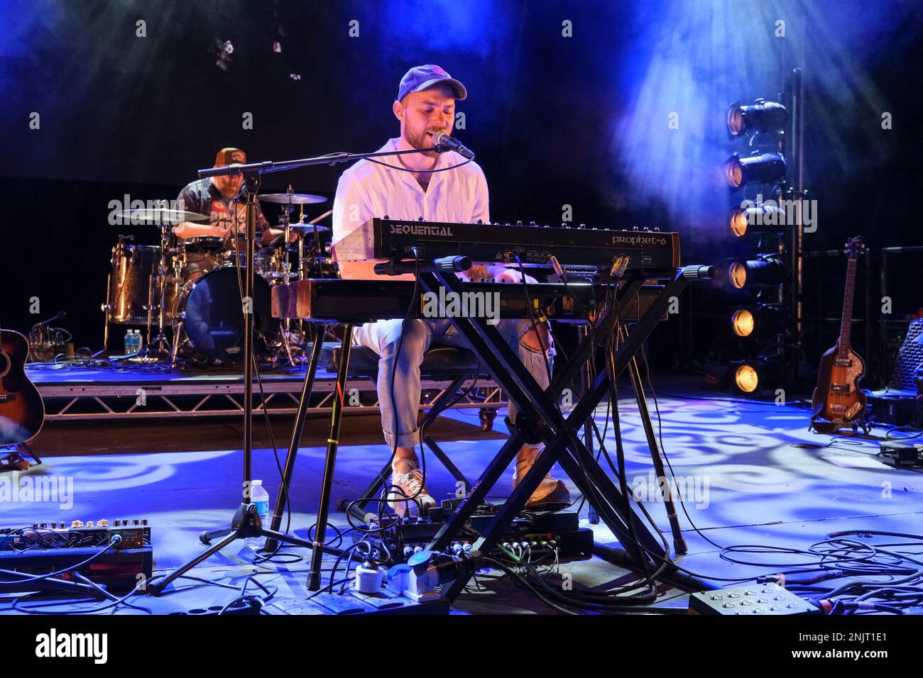 Asgeir tritt während des 40. Jahrestags des WOMAD Festivals auf der Bühne auf, Charlton Park, Malmesbury, England. 31. Juli 2022 Stockfoto