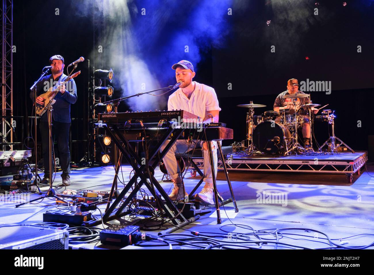 Asgeir tritt während des 40. Jahrestags des WOMAD Festivals auf der Bühne auf, Charlton Park, Malmesbury, England. 31. Juli 2022 Stockfoto
