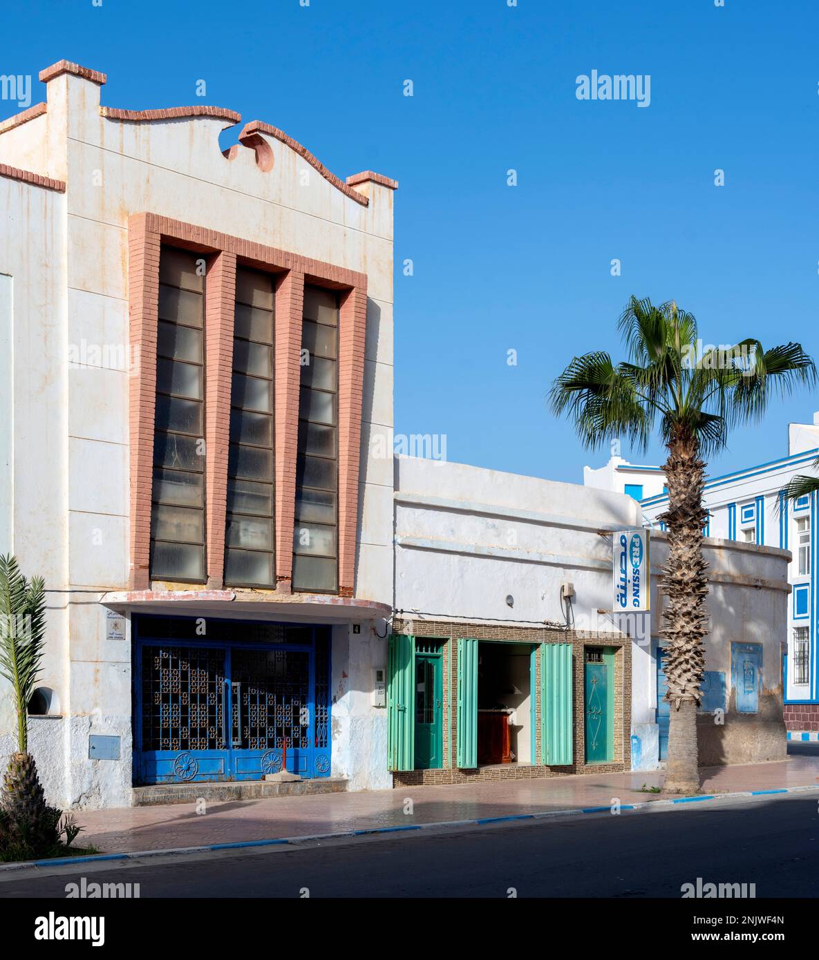 Afrika, Marokko, Südmarokko, Sidi Ifni, Art-Deco Fassade Cine Avenida Stockfoto