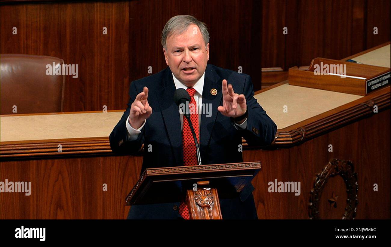 FILE - Rep. Doug Lamborn, R-Colo., speaks as the House of Representatives debates the articles of impeachment against President Donald Trump at the Capitol in Washington, Dec. 18, 2019. (House Television via AP, File Stockfoto