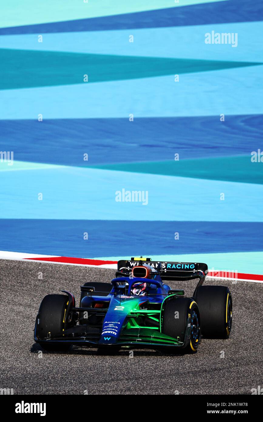 Logan SarSergeant (USA) Williams Racing FW45 mit Flip-vis-Farbe. Formula One Testing, Day One, Donnerstag, 23. Februar 2023. Sakhir, Bahrain. Stockfoto