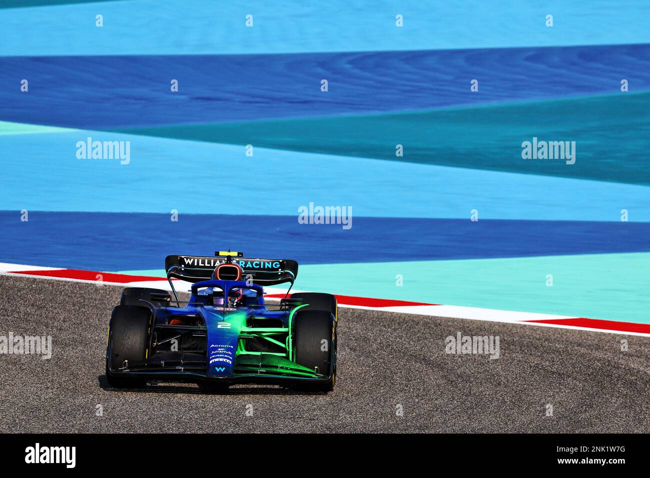 Logan SarSergeant (USA) Williams Racing FW45 mit Flip-vis-Farbe. Formula One Testing, Day One, Donnerstag, 23. Februar 2023. Sakhir, Bahrain. Stockfoto