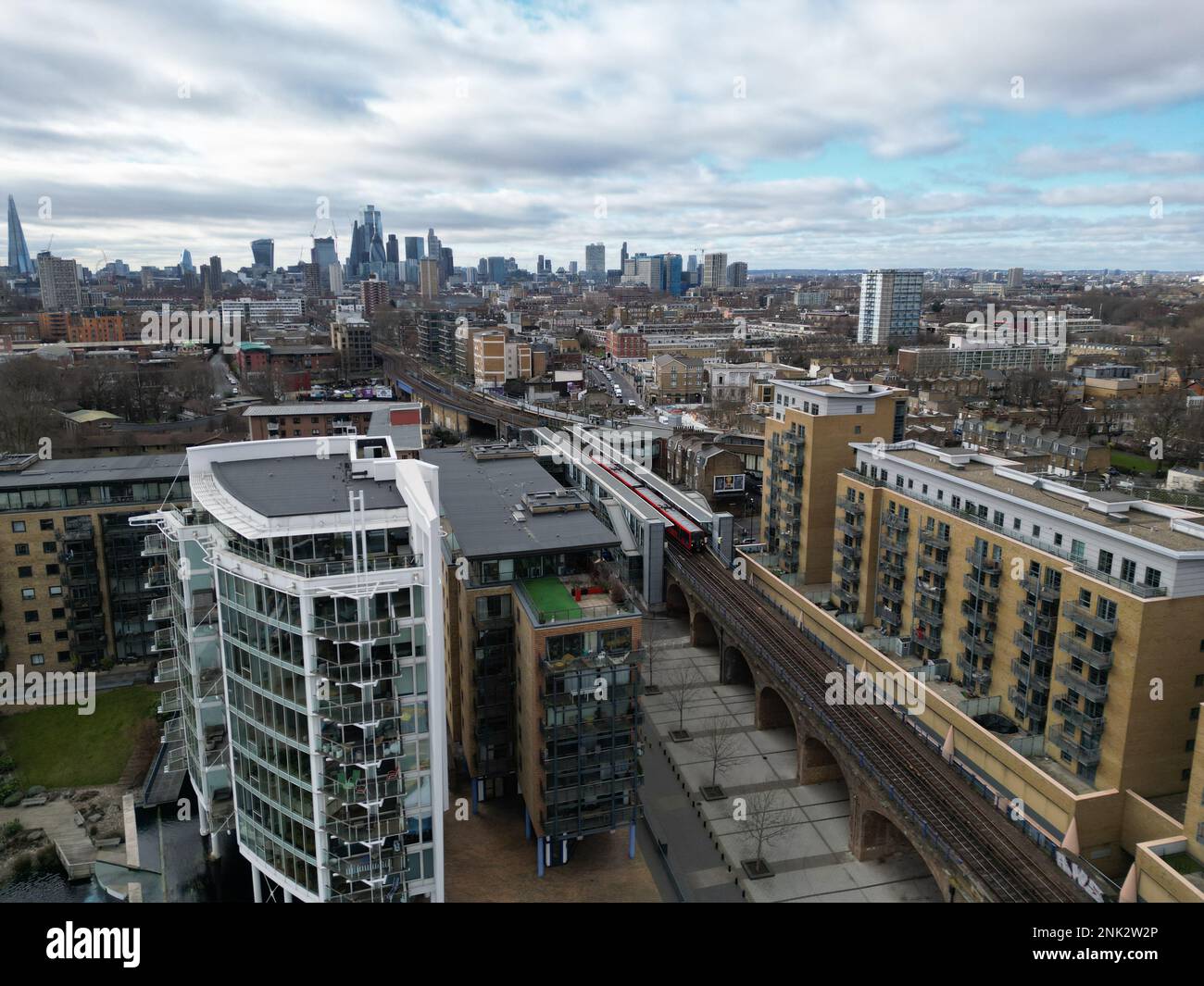 Limehouse DLR Station East London Drohne, Luftfahrt, Blick aus der Luft, Vogelperspektive, Stockfoto