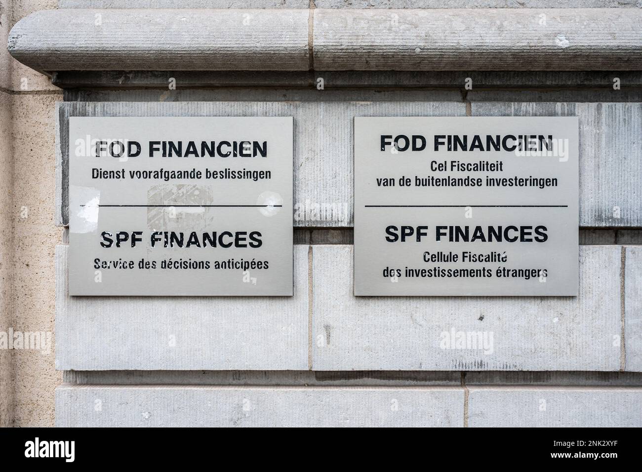 Stadtzentrum Brüssel, Region Brüssel-Hauptstadt, Belgien - 19 2023. Januar - Unterschrift und Inschrift der Bundesregierung, Finance de Stockfoto