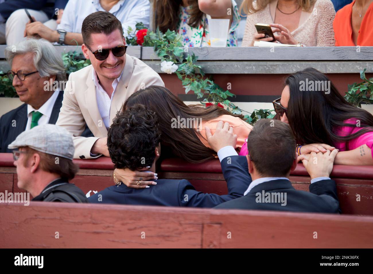 Gloria Camila Ortega, her cousin, Chema Esteban, and Miguel Abellán during the most important bullfight of the bullfighting season in Madrid, the Beneficencia bullfight, on June 1, 2022, in Madrid (Spain). BULLS;BULLFIGHT;PEOPLE Jose Velasco / Europa Press 06/01/2022 (Europa Press via AP) Stockfoto
