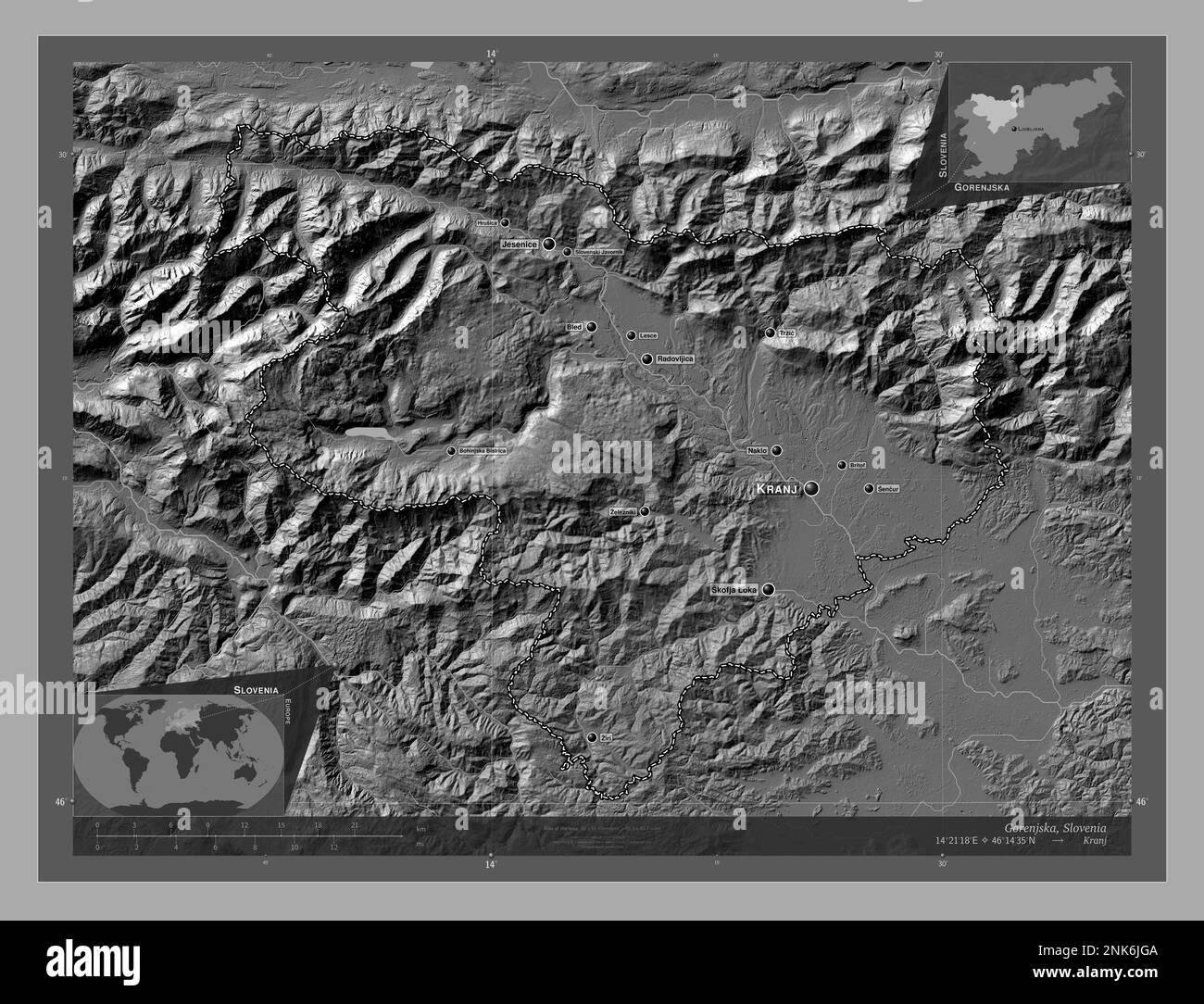 Gorenjska, statistische Region Sloweniens. Bilevel-Höhenkarte mit Seen und Flüssen. Standorte und Namen der wichtigsten Städte der Region. Ecke Auxi Stockfoto