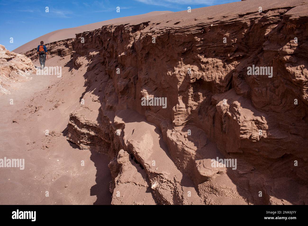 Wandern im Valle De La Luna (Tal des Mondes), Atacama-Wüste. Region de Antofagasta. Chile Stockfoto