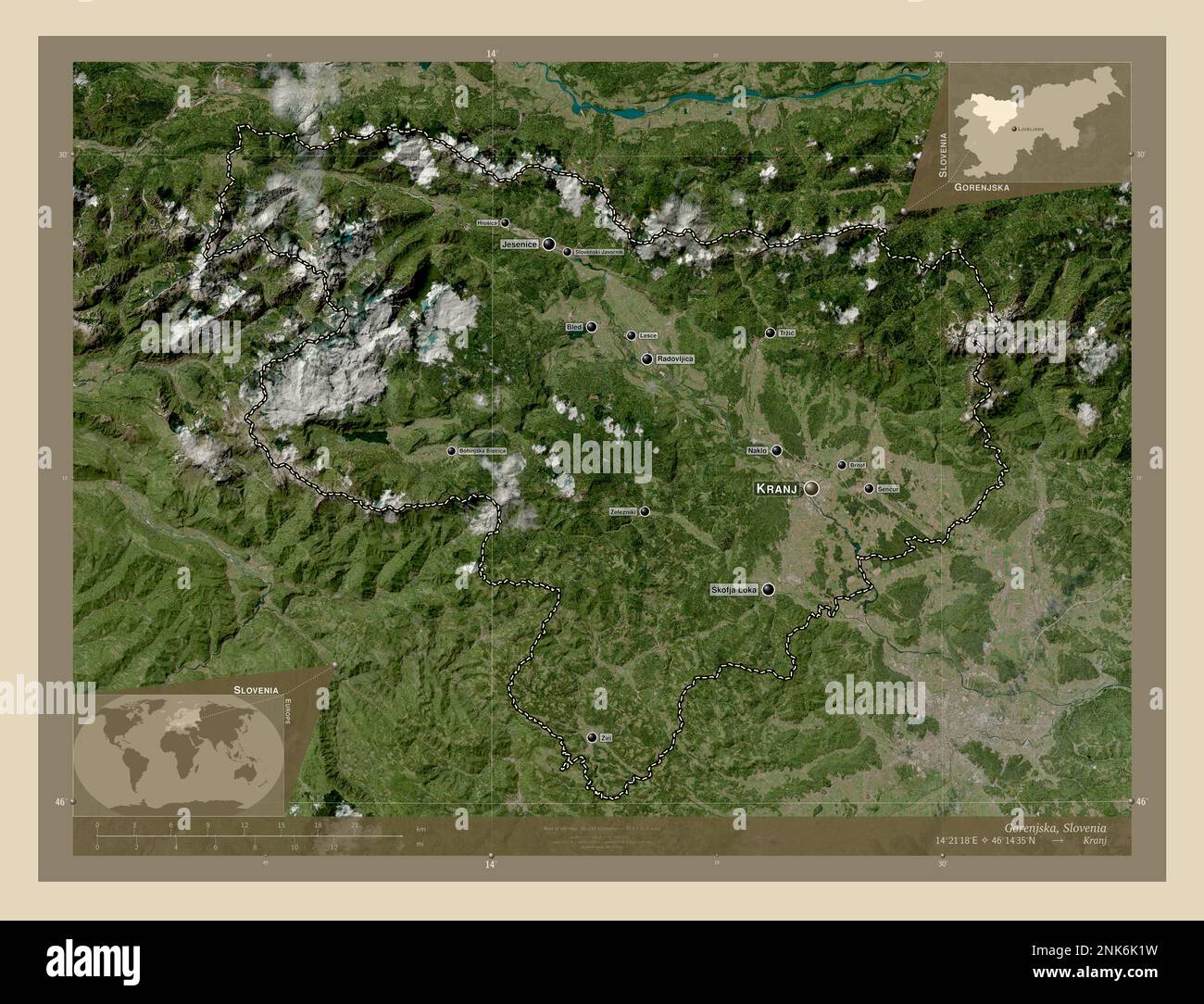 Gorenjska, statistische Region Sloweniens. Hochauflösende Satellitenkarte. Standorte und Namen der wichtigsten Städte der Region. Lage der Zusatzgeräte an der Ecke Stockfoto