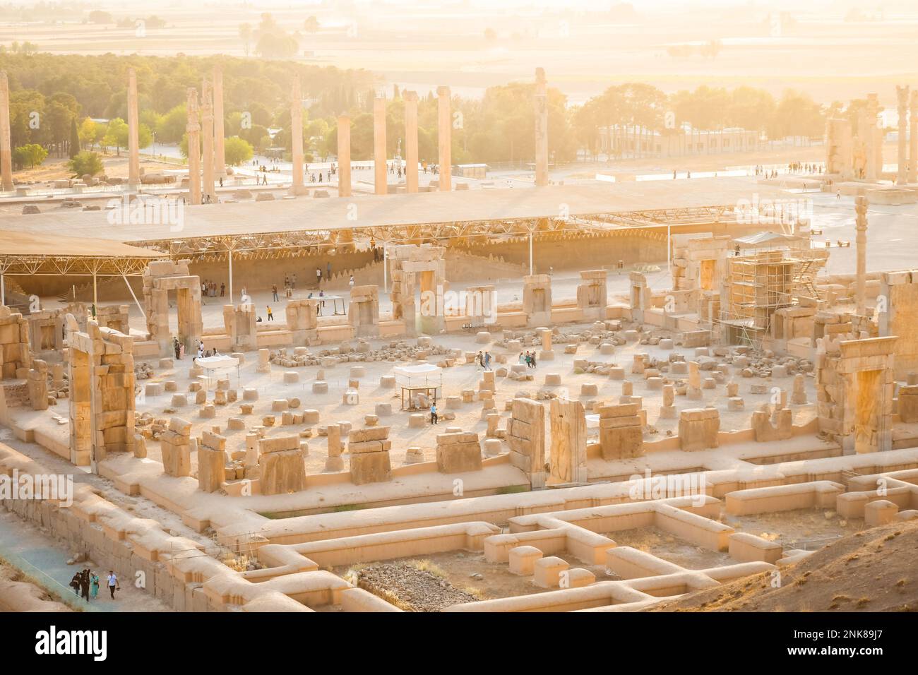 Persepolis, Iran - 8. juni 2022: Parsa - war die zeremonielle Hauptstadt des Achaemenid-Reiches (ca. 550330 BCE). Es liegt nordöstlich der Stadt Stockfoto