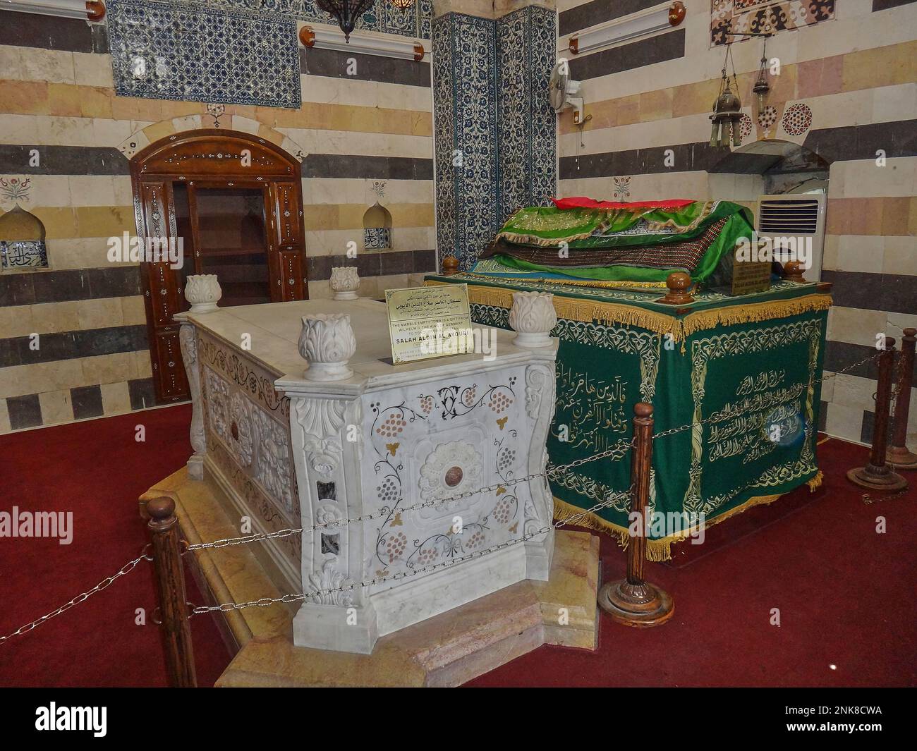 Damaskus, Syrien - 04 16 2011: Grab und Grab von Saladin in der omayyad-Moschee in Damaskus, Salahaddin Ayyoubi, großer Befehlshaber, bekannt für Schlachten Stockfoto