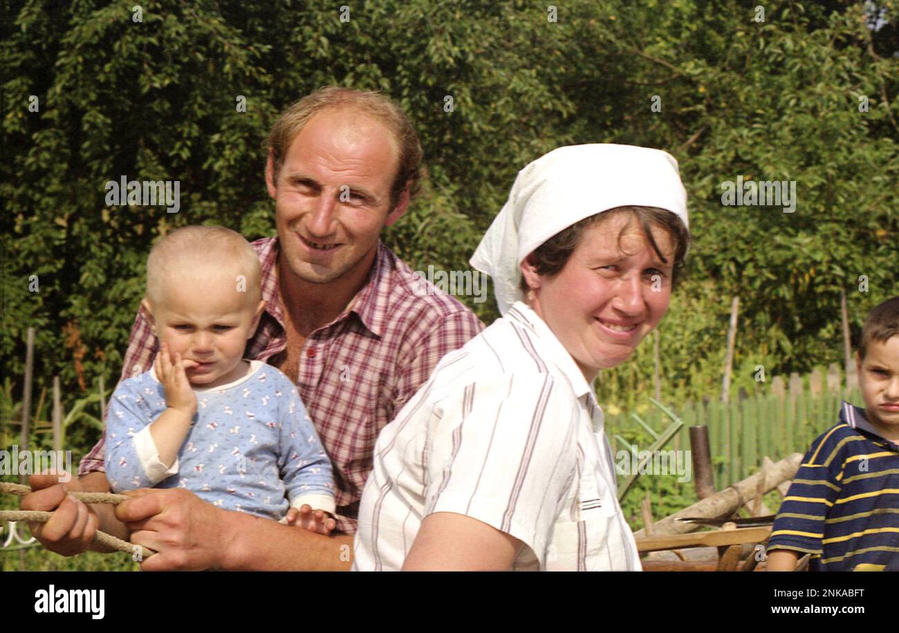 Eine Familie aus der polnischen Gemeinde in Nou, Suceava