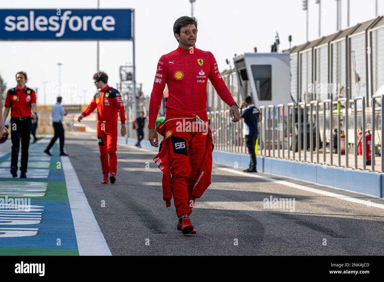 Sakhir, Bahrain, 23. Februar 2023, Carlos Sainz aus Spanien tritt um Scuderia Ferrari an. Wintertests, die Wintertests der Formel-1-Meisterschaft 2023. Kredit: Michael Potts/Alamy Live News Stockfoto