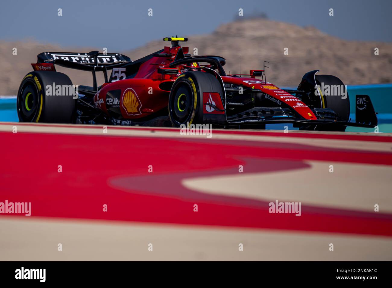 Sakhir, Bahrain, 23. Februar 2023, Carlos Sainz aus Spanien tritt um Scuderia Ferrari an. Wintertests, die Wintertests der Formel-1-Meisterschaft 2023. Kredit: Michael Potts/Alamy Live News Stockfoto