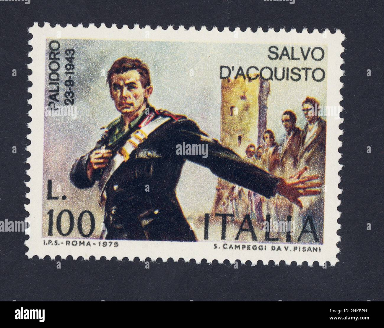 1973 , ITALIEN : der italienische Held der Carabiniere SALVO D'ACQUISTO . Post Stamp Timber vom italienischen Postdienst 1973 - RESISTENZA - CARABINIERI - Poste italiane - Martire - francobollo commemorativo --- Archivio GBB Stockfoto