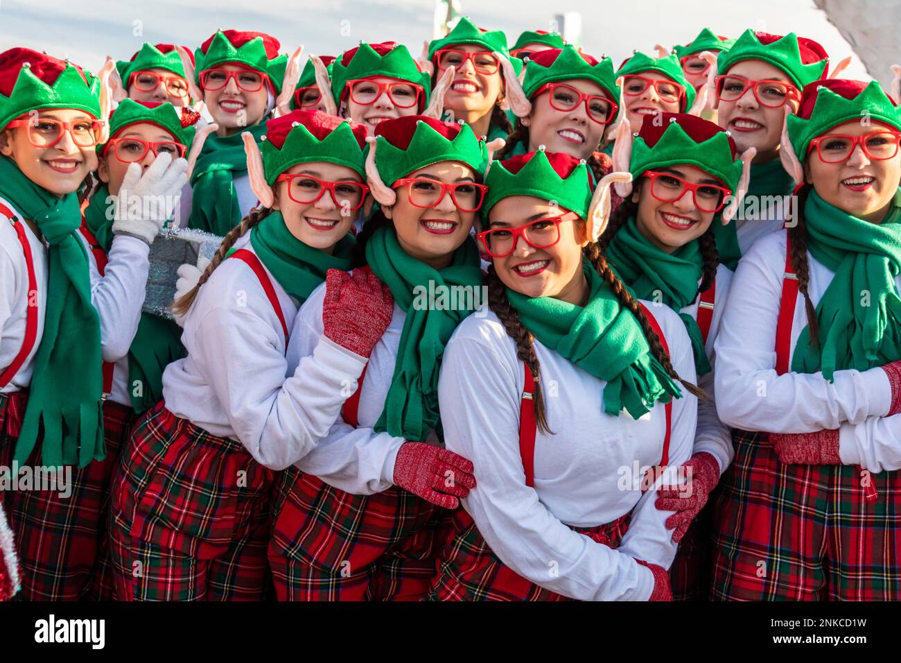 Detroit, Michigan, USA, 24. November 2022, Santas Elves at Detroits Thanksgiving Day Parade, offiziell Americas Thanksgiving Parade Stockfoto