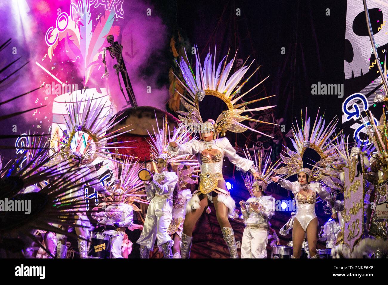 Puerto del Carmen, Lanzarote, Kanarische Inseln, Spanien. 23. Februar 2023 Gran Gala del Carnaval en la Plaza del Varadero. Kredit: Cristina Massei/Alamy News Stockfoto