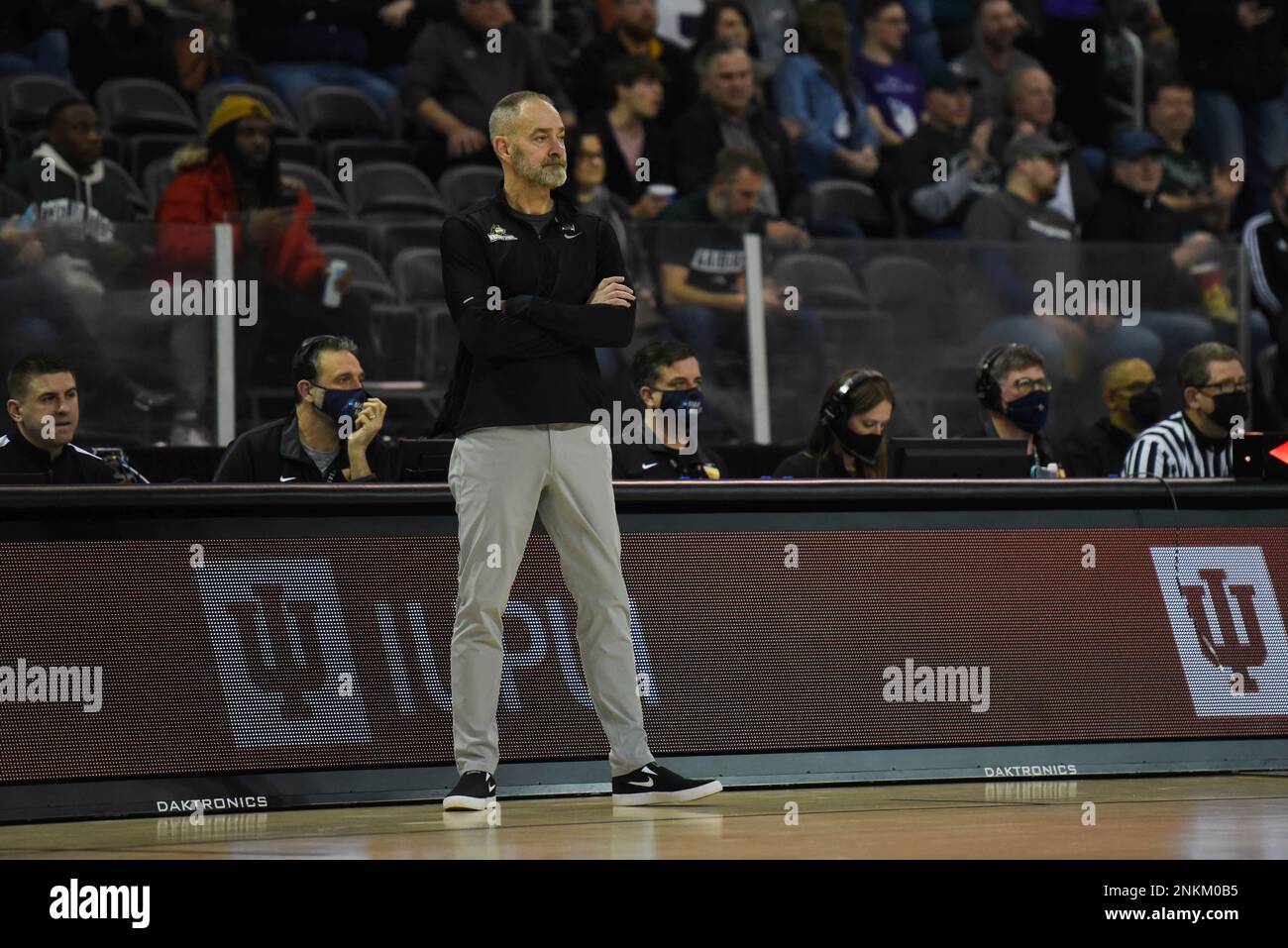 INDIANAPOLIS, IN - MARCH 07: Wright State head coach Scott Nagy during a Horizon League Tournament college basketball game between the Cleveland State Vikings and the Wright State Raiders on March 7, 2022 at the Indiana Farmers Coliseum in Indianapolis, IN. (Photo by James Black/Icon Sportswire) (Icon Sportswire via AP Images) Stockfoto