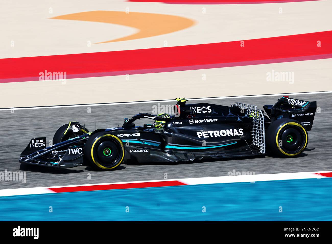 Sakhir, Bahrain, 24.02.2023. Lewis Hamilton (GBR) Mercedes AMG F1 W14. 24.02.2023. Formel-1-Test, Sakhir, Bahrain, Tag Zwei. Das Foto sollte wie folgt lauten: XPB/Press Association Images. Kredit: XPB Images Ltd/Alamy Live News Stockfoto