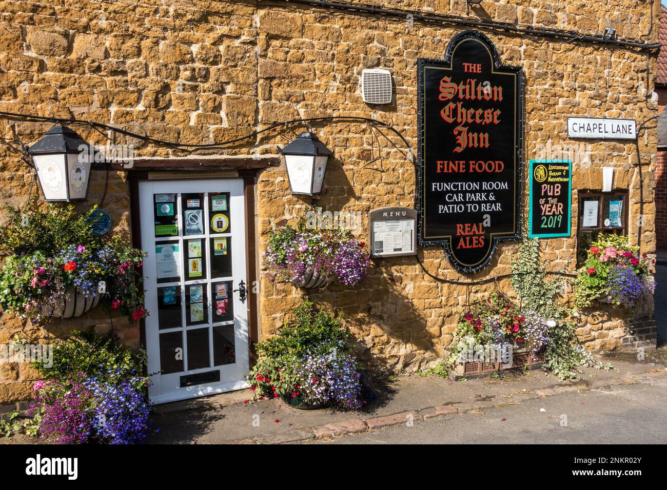 Die Stilton Cheese Inn, alte traditionelle englische Country Village Pub, Somerby, Leicestershire, England, Großbritannien Stockfoto